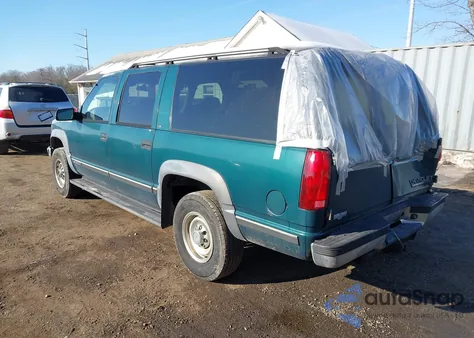 1995 Chevrolet Suburban K2500 из США, поврежденный, VIN 1GNGK26K7SJ323768